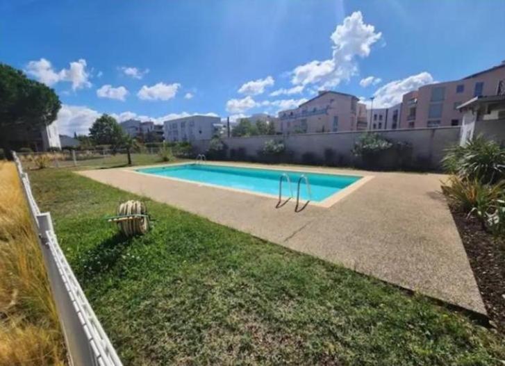 Le Courvoisy, Studio Avec Piscine, Pres Groupama Stadium Et Salle Arena Meyzieu Exteriér fotografie
